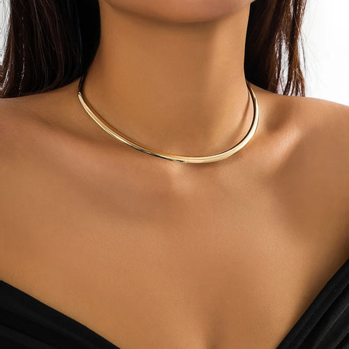 Collana "Essenza" – Linee Pure